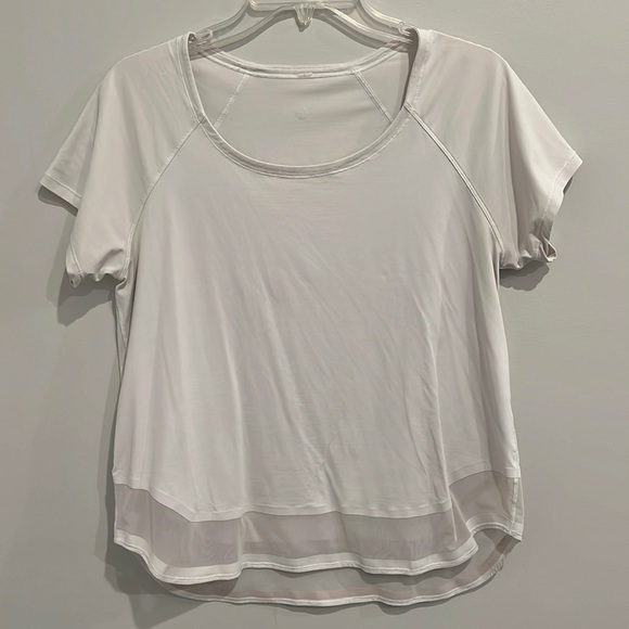 Lululemon Round Neck White Tshirt with Mesh Botttom Trim - Picture 1 of 6